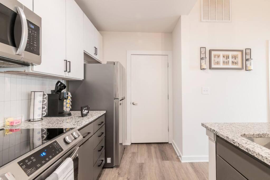 Charming Cozy Apartment With Wi-Fi & Free Parking 夏洛特 外观 照片