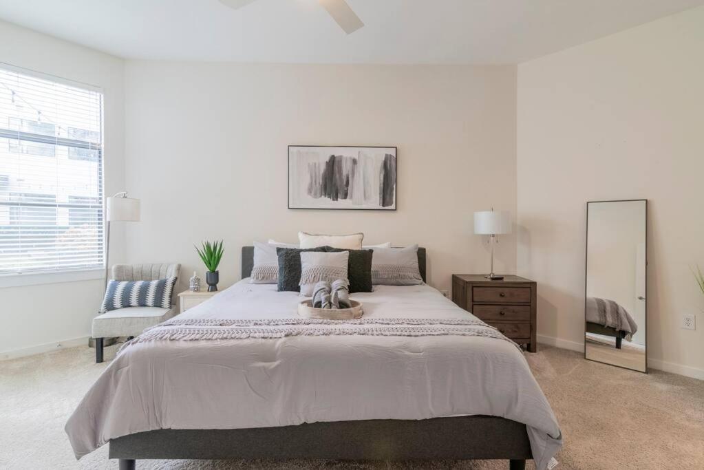 Charming Cozy Apartment With Wi-Fi & Free Parking 夏洛特 外观 照片
